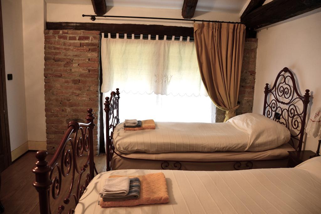 Agriturismo La Pieve Dogliani Szoba fotó